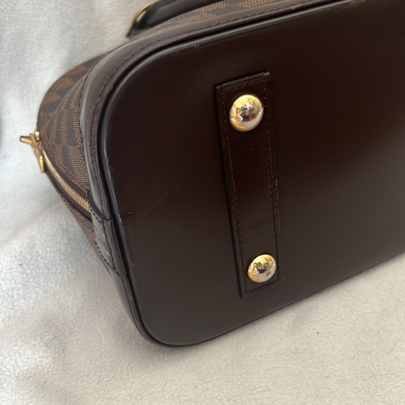 Louis Vuitton Alma Damier PM handbag monogram red interior - Picture 11 of 15